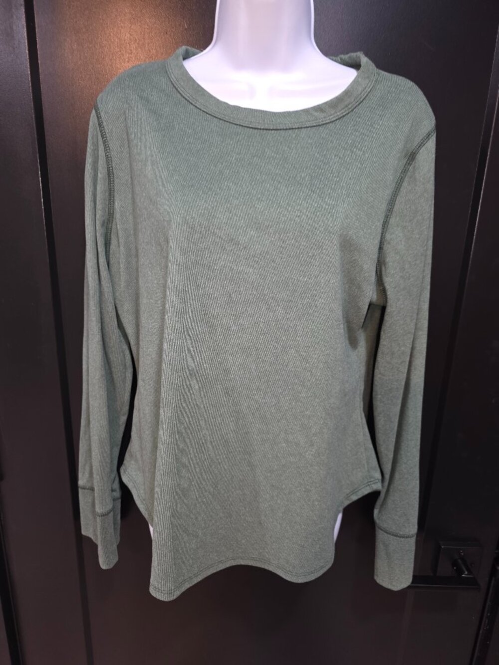 Betsey's Olive Green Top Sz XL